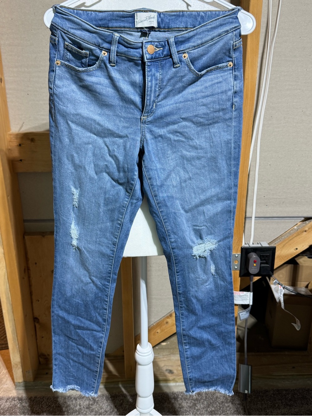 Universal Thread Skinny Distressed Blue Jeans